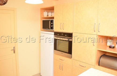 La Tour-Saint-Gelin House | Gîte Tout Inclus avec Jardin, Proche Richelieu, Idéal Familles, Animaux Acceptés - FR-1-381-434
