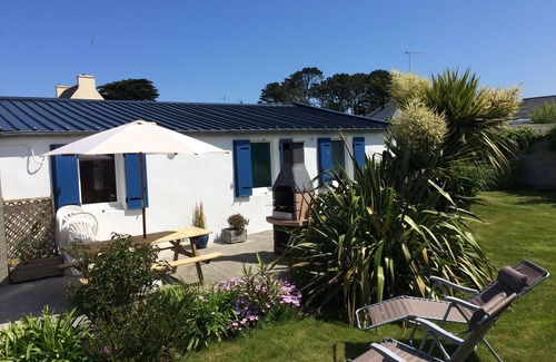 Landunvez Cottage | Oceanfront Gîte Ty Hent Bungalow at Argenton-Landunvez