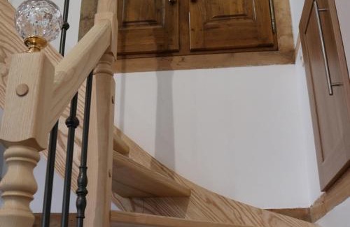 Leval House | Family-Friendly Gîte Avesnois with Terrace Near Forest