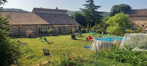 Laragne-Monteglin Apartment | Gîte Uncinatum - La Grange Du Logis