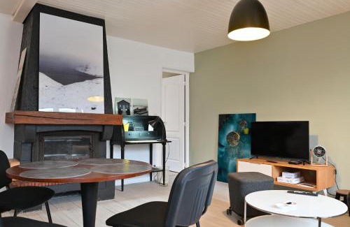 Saint-Quentin Apartment | Pet-Friendly Getaway at Gîte Vauban - Family Approved Hideaway