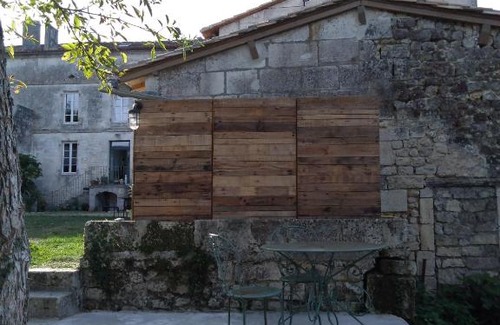 Villebois-Lavalette House | Family-Friendly Gîte VillaBoé with High Guest Ratings