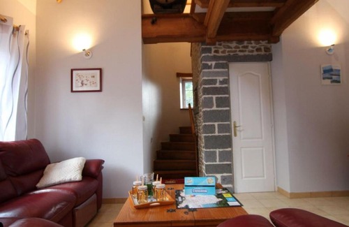 Virandeville House | Gîte Virandeville: Pet-Friendly Retreat for 5 Guests
