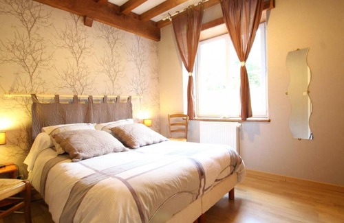 Virandeville House | Gîte Virandeville: Pet-Friendly Retreat for 5 Guests