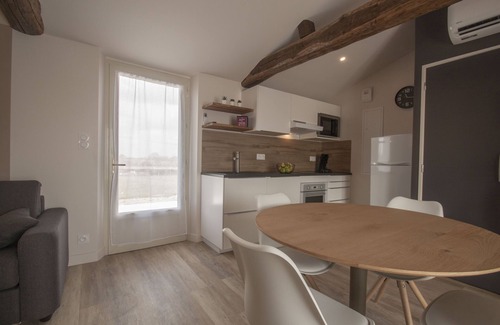 Couffe Cottage | Exceptional Gîte with Countryside View and Breakfast Included