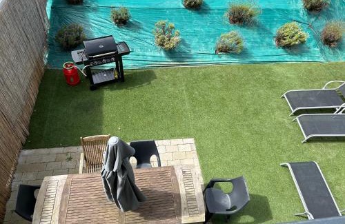 Crehange House | Pet-Friendly Gîte Zen Lonora with Oceanfront Pool Access