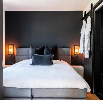 Reeuwijk House | Experience Comfort at Gîte81 - Rated 9.1/10 by Guests