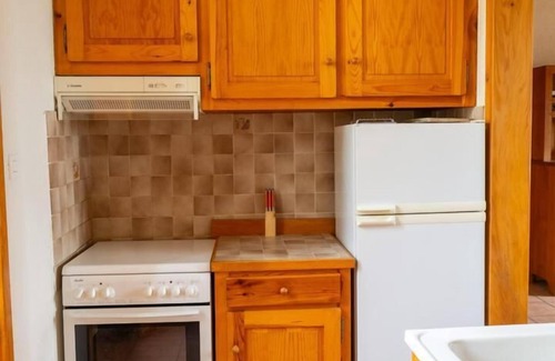 Villeneuve House | Guest Rated: 10/10 Retreat at Gîtes de France, Pet Friendly