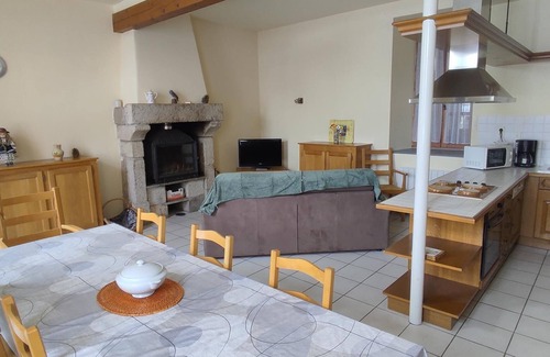 Laval-Atger House | Pet-Friendly Gîtes de France in Scenic Tresbos