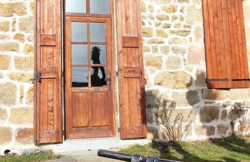 Laval-Atger House | Pet-Friendly Gîtes de France in Scenic Tresbos