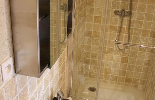 Bouchemaine House | Gîtes de La Perrière: Highly Rated Getaway with Kitchen