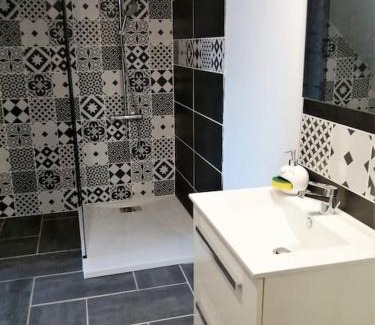 Remilly-sur-Lozon House | Tranquil Gîtes des marais du Lozon - Perfect Family Retreat