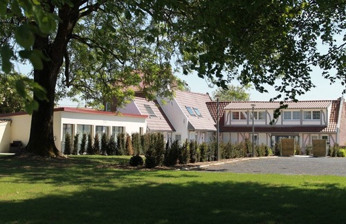 Wattignies Cottage | Cozy Gîtes du Frêne - Ideal for Couples with Kitchen & Breakfast