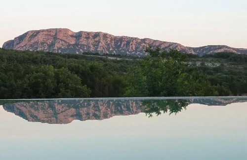 Rouet House | Pet-Friendly Gîtes du Lamalou with Oceanfront Views
