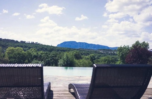 Rouet House | Pet-Friendly Gîtes du Lamalou with Oceanfront Views