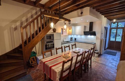 Nargis House | Unforgettable Stay at Gîtes du Martroy with Ocean View