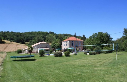 Roquecor House | Discover Gîtes Grand Pré & La Roulotte: 4-Star Oceanfront Retreat