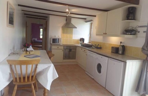 Melgven Cottage | Discover 7 Gîtes with Heated Pool Near Stunning Beaches