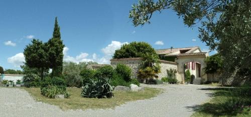 Joyeuse House | Relaxing Gîtes de FENIERE with Heated Pool in Ardèche