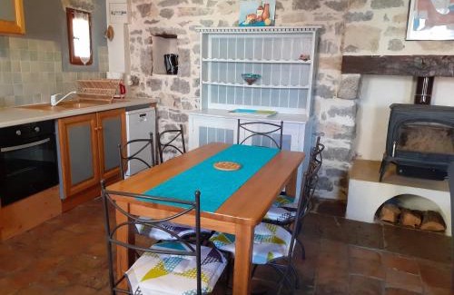 Joyeuse House | Relaxing Gîtes de FENIERE with Heated Pool in Ardèche