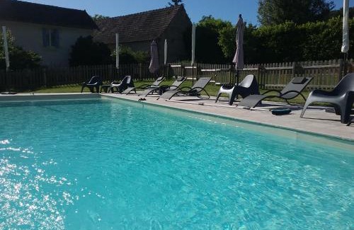 Les Eyzies House | Gîtes les 7 Roches: Oceanfront Retreat for Families