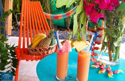 Campeche House | Gîtes Les Bienheureux: Pool, Ocean View & Terrace Bliss