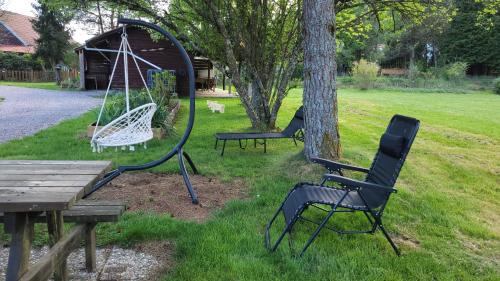 Le Menil House | Top-Rated Gîtes Les Grandes Voies - Family & Pet Friendly