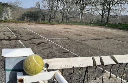 Bourrou House | Discover Gîtes of the Château de Monciaux: Pool & Tennis