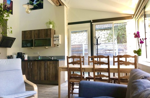 Betaille House | Gîtes Onyx: l'Albizia - Discover Dordogne’s Hidden Gem