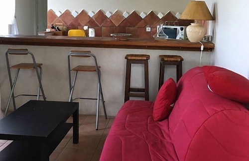 Salles-d'Aude House | Indulge at Château Pech-Céleyran: Spa, Breakfast & Family-Friendly