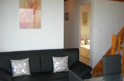 Alata House | Explore Gîtes Sassone: Oceanfront Bliss with Pool Access