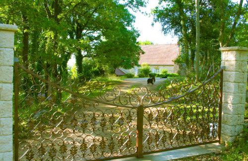 Simeyrols House | Idyllic Gîtes Sibémol: 4-Star Retreat with Ocean Views
