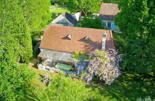 Simeyrols House | Idyllic Gîtes Sibémol: 4-Star Retreat with Ocean Views