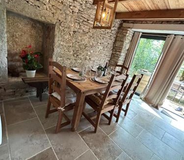 Saint-Chels House | Gite sur le causse de St CHELS: Sport & Relaxation Awaits