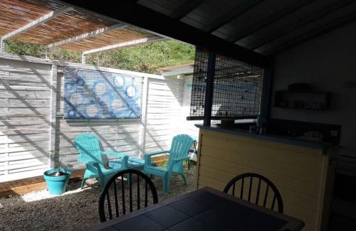 Capesterre-de-Marie-Galante Apartment | Inviting Gîtes tit'anse Léo: Pool and Oceanfront Views