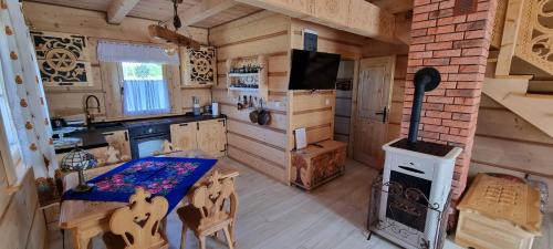 Sosnowka Ski Chalet | Góralski Dom with Breathtaking Mountain Views & Family Amenities