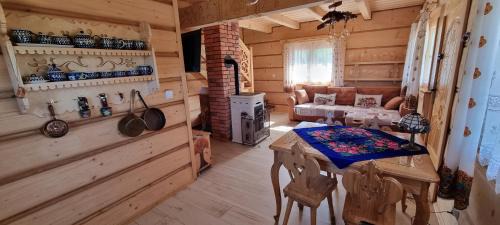 Sosnowka Ski Chalet | Góralski Dom with Breathtaking Mountain Views & Family Amenities