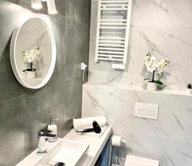 Czorsztyn Apartment | Experience Oceanfront Comfort at Góralskie Apartamenty Trimont