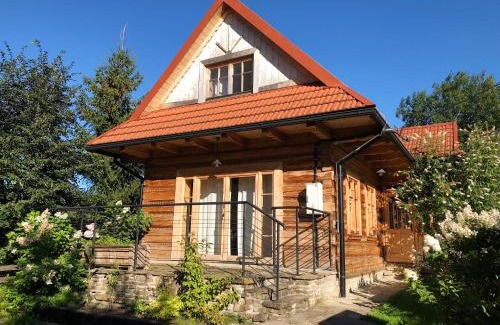 Mszana Dolna House | Explore Góralskie Domy: Family-Friendly with Pool & Hot Tub