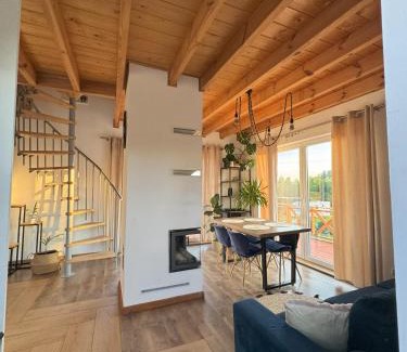 Adamow Apartment | Górska Chatka: Family-Friendly Retreat with Pool Access