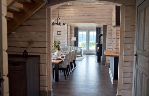 Krynica-Zdroj Villa | Discover Góry Świateł: Family-Friendly 4-Star Retreat