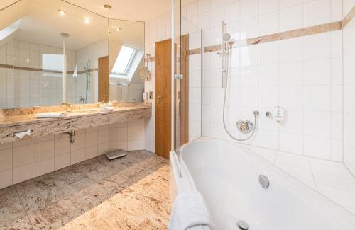 Friedewald Hotel | Explore Göbels Hotel zum Löwen: Family-Friendly Comfort