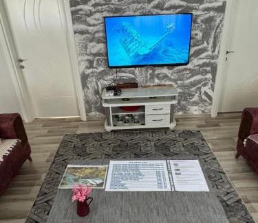 Pamukkale City Centre Apartment | Gökçen Home: Oceanfront Retreat with Perfect Ratings