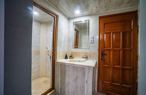 Gokbuk Hotel | Unwind at GÖKBÜK SERENITY HOTEL with Pool & Breakfast