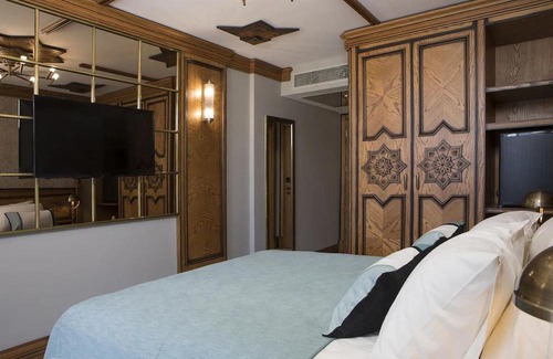 Akyaka Hotel | GÖKTÜRK OTEL: Oceanfront Stay with Breakfast Included