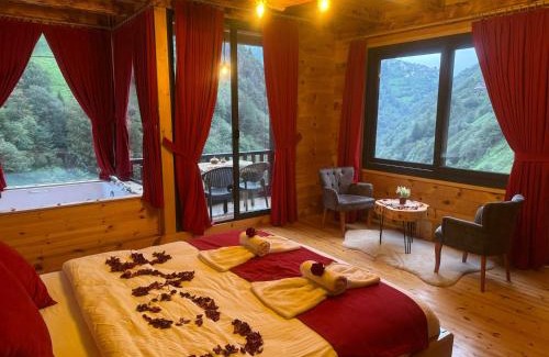 Cayirduzu Hotel | Göl Manzaralı İhvan Suite: Pet-Friendly & Hot Tub Delight