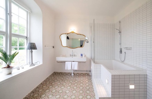 Jarfalla Municipality Hotel | Discover Görvälns Slott: 4-Star Hotel with Spa & Pool