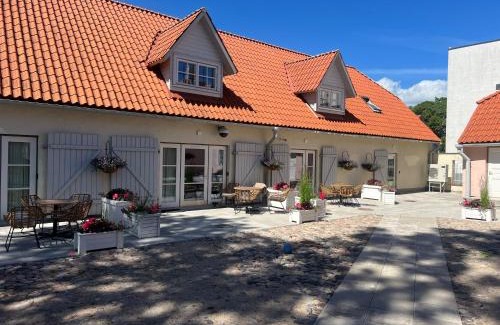 Kuressaare Apartment | Family-Friendly Güldenstubbe Residences with Sauna & High Rating