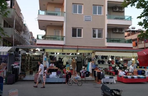 Gumuldur Apartment | GÜMÜLDÜR ÇALIŞKAN APART: Oceanfront Family Getaway
