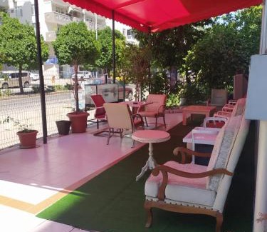 Seyhan Apartment | Pet-Friendly AVRUPA APART HOSTEL for Family Adventures
